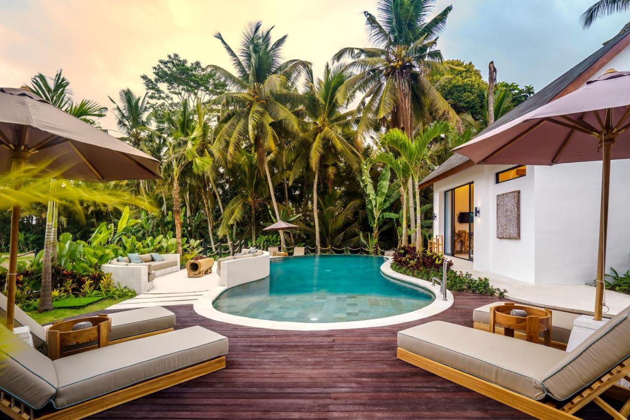 Villa Crystal Lagoon By Balisuperhost Убуд Экстерьер фото