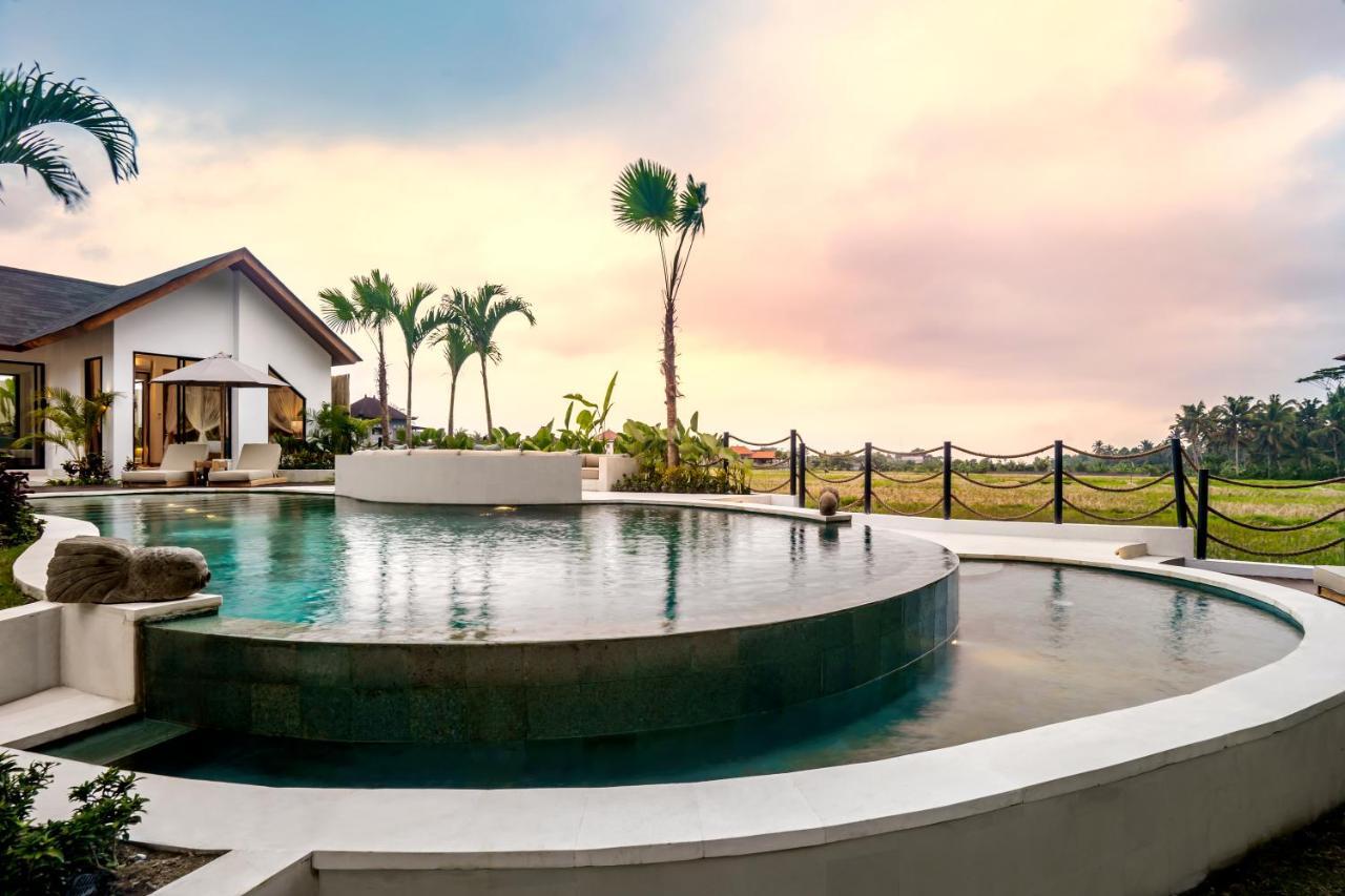 Villa Crystal Lagoon By Balisuperhost Убуд Экстерьер фото